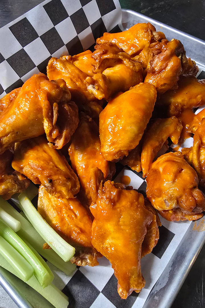Medium Wings Medium Wings